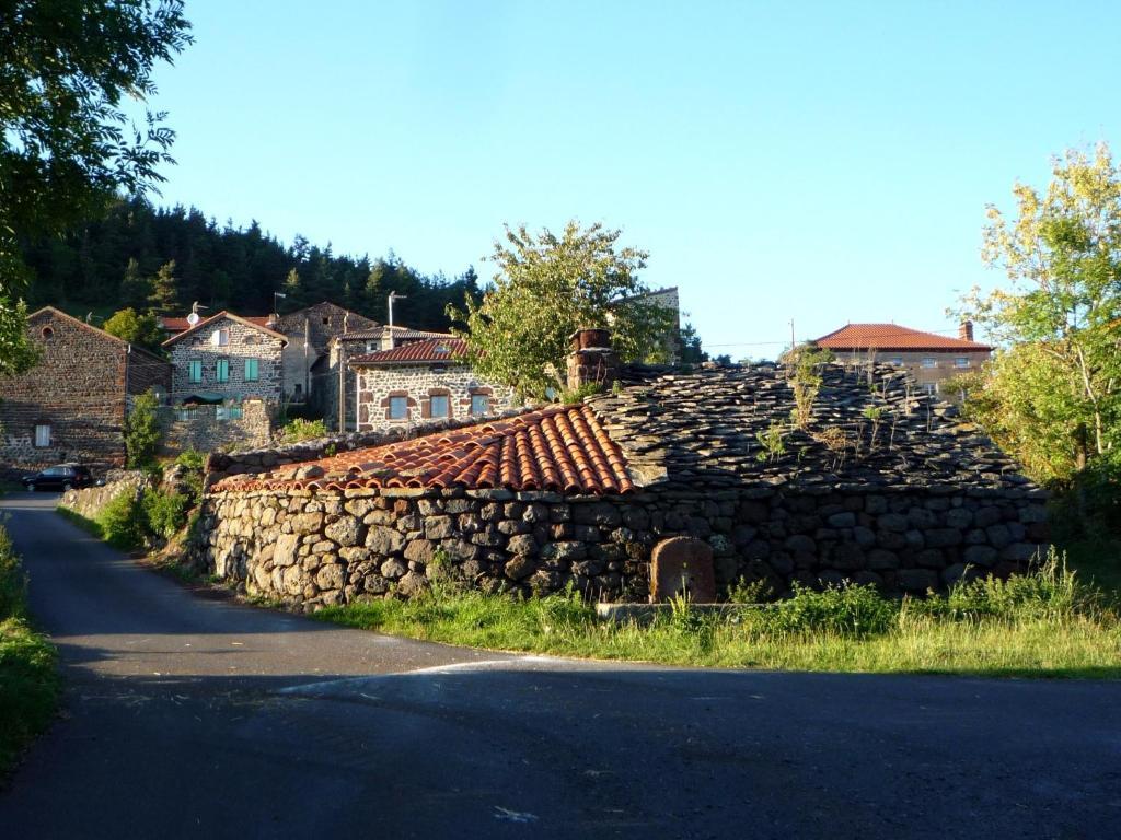 Le Gite Du Velay Bains Luaran gambar